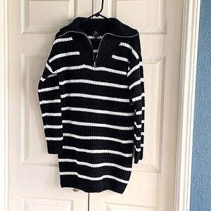 Derek Heart Striped Oversized Neckline Quarter Zip Sweater BLK White Medium New